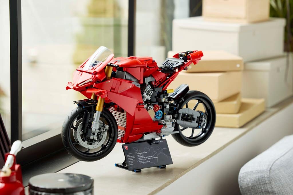 Ducati Panigale V4 S - LEGO TECHNIC