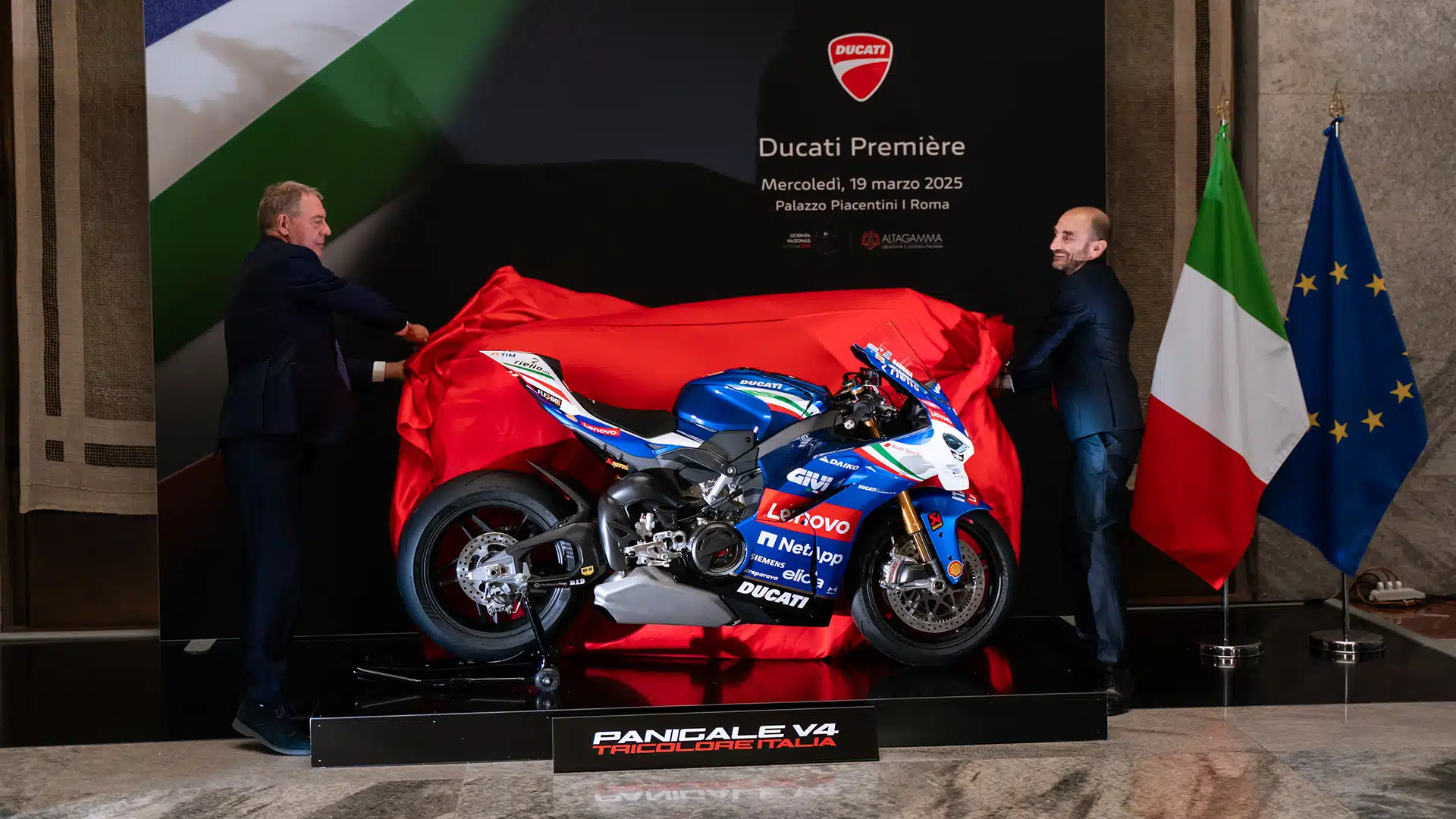 Ducati Panigale V4 Tricolore Italia 