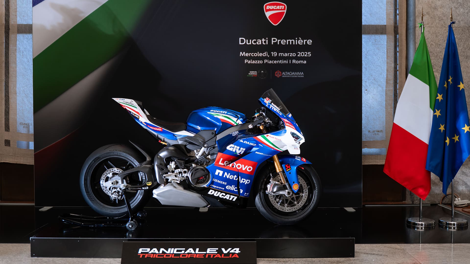 Ducati Panigale V4 Tricolore Italia 