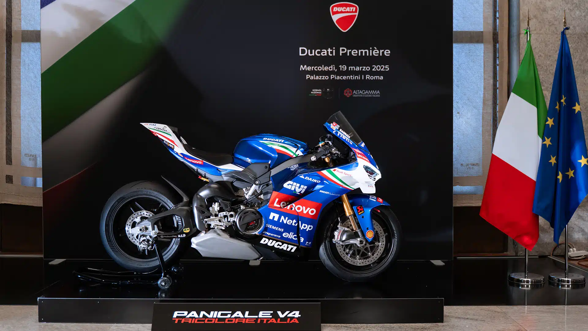 Ducati Panigale V4 Tricolore Italia 