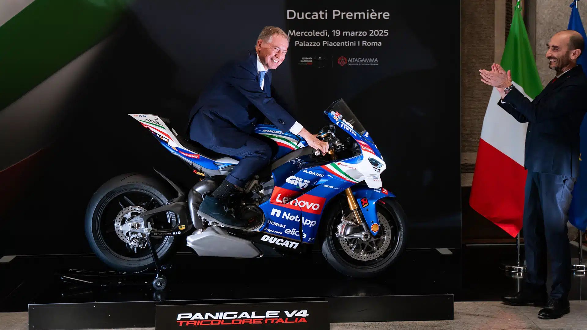 Ducati Panigale V4 Tricolore Italia 