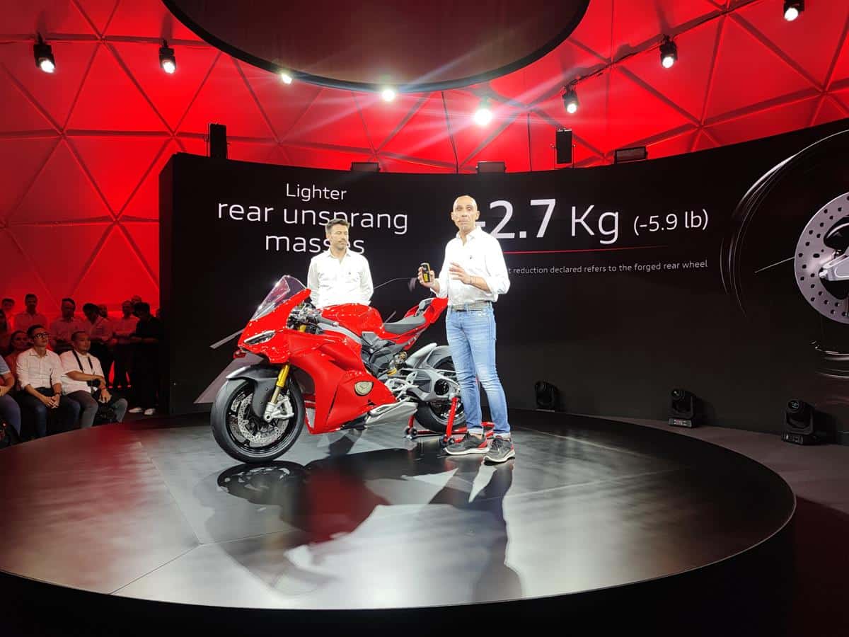 Ducati Panigale V4 V21A - Foto live