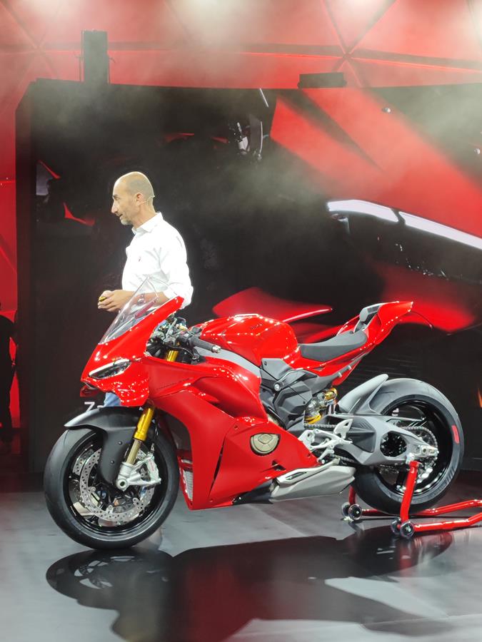 Ducati Panigale V4 V21A - Foto live