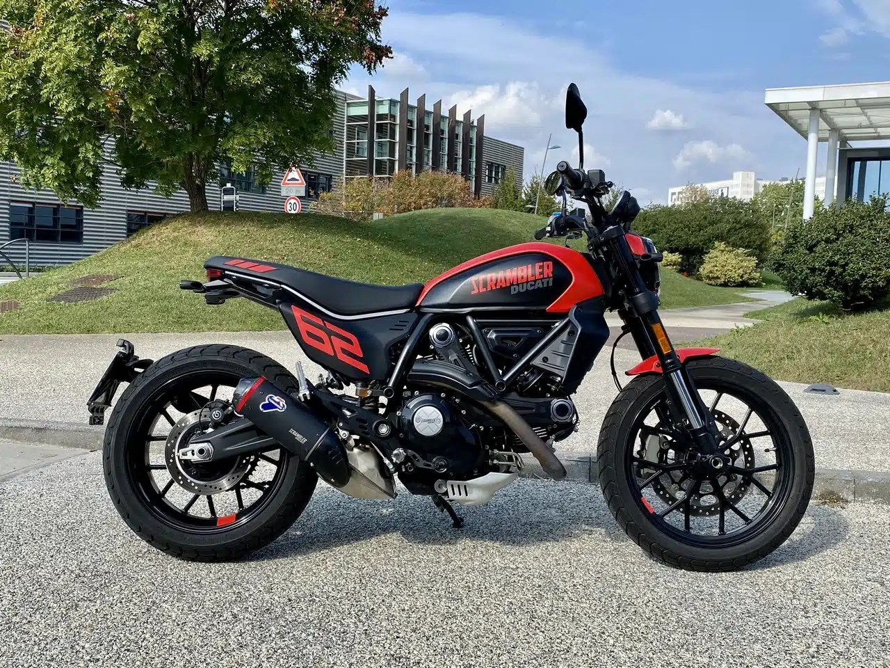 DUCATI SCRAMBLER FULL THROTTLE 800 2023 - PROVA SU STRADA