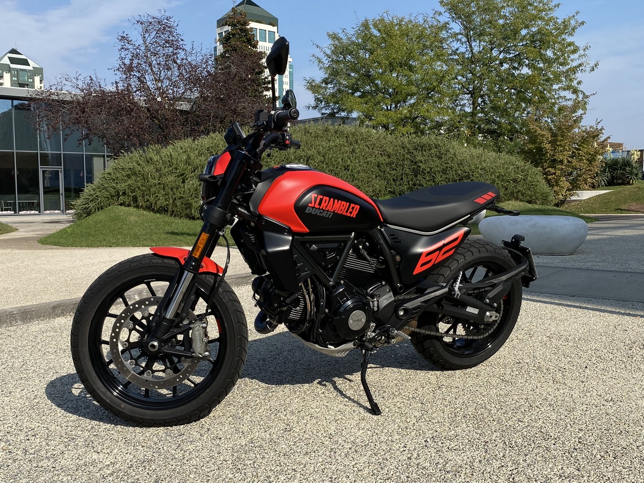 DUCATI SCRAMBLER FULL THROTTLE 800 2023 - PROVA SU STRADA