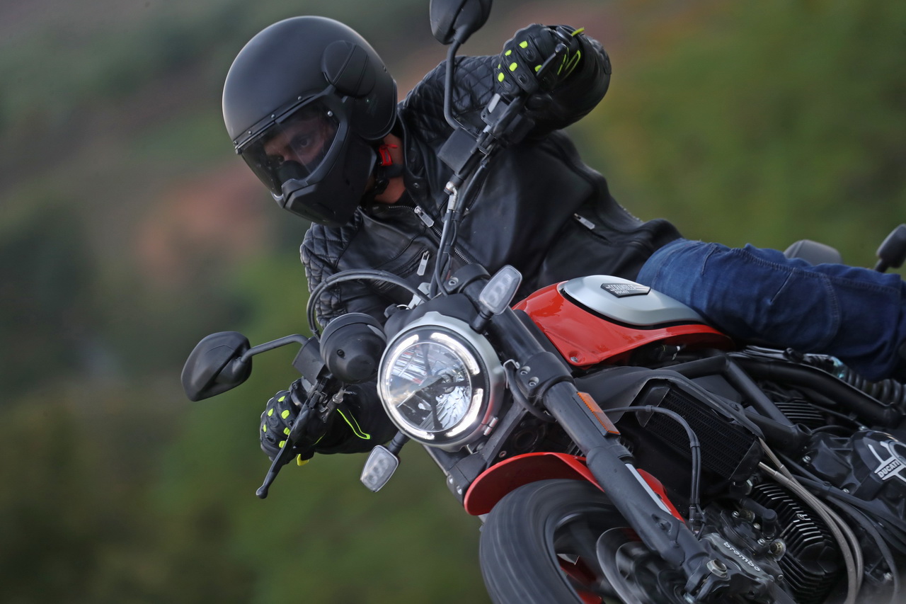 Ducati Scrambler Icon 2019 - prova su strada