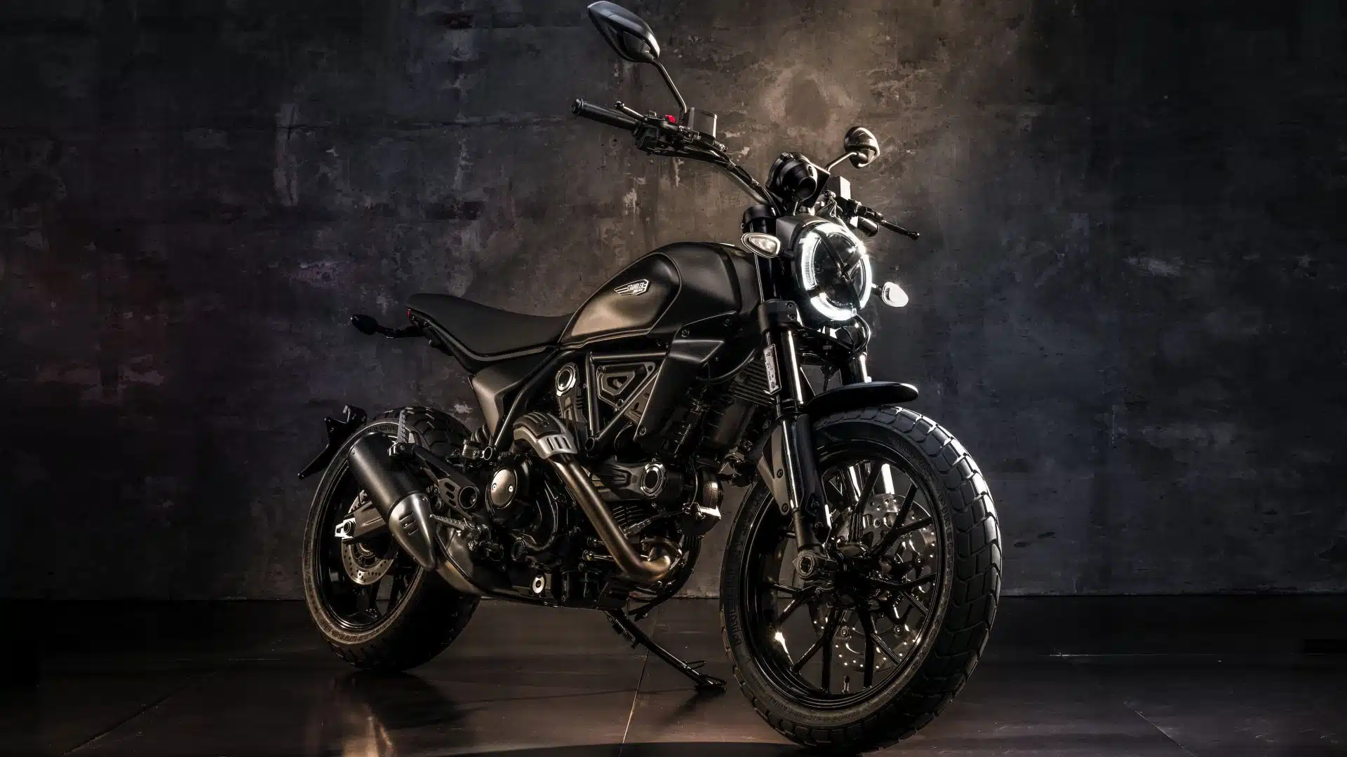 Ducati Scrambler Icon Dark e Full Throttle 2025