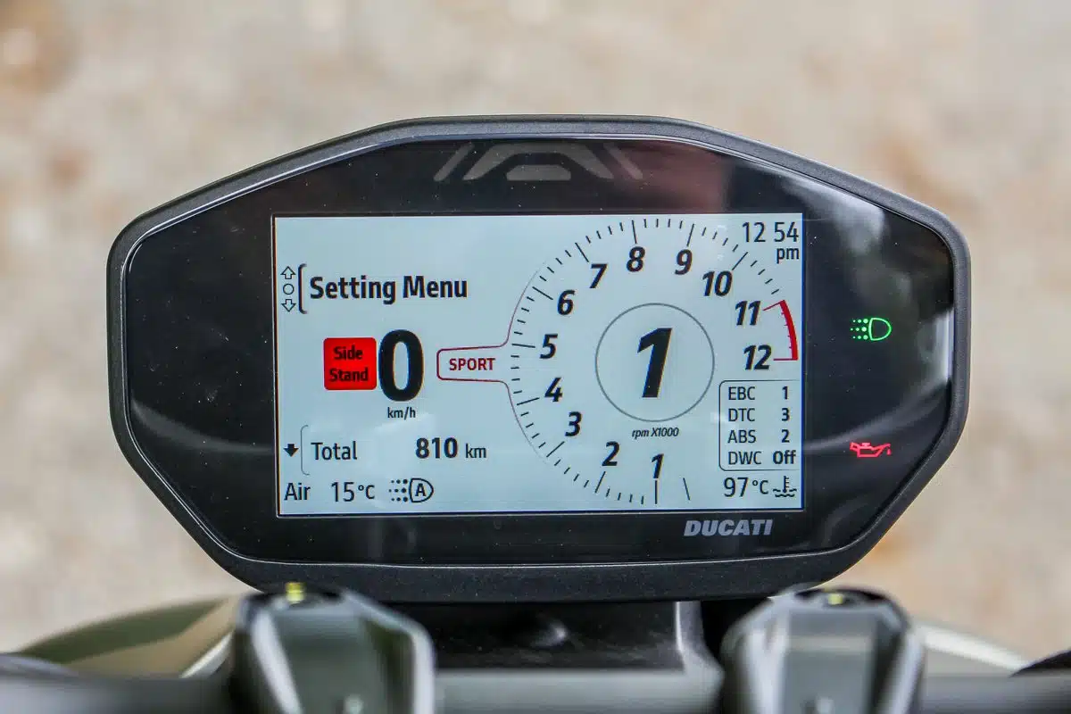 Ducati Streetfighter V2