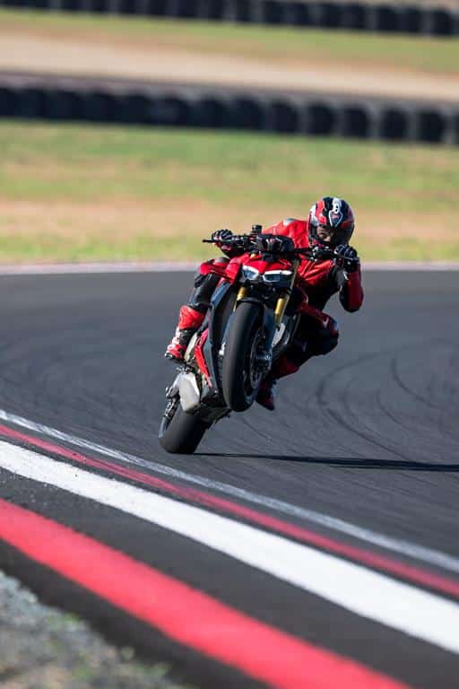 Ducati Streetfighter V4 2025 
