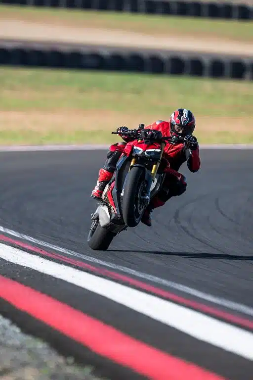 Ducati Streetfighter V4 2025 