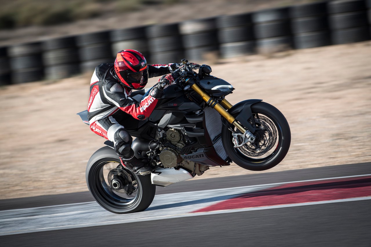Ducati Streetfighter V4 S 2023 - foto 