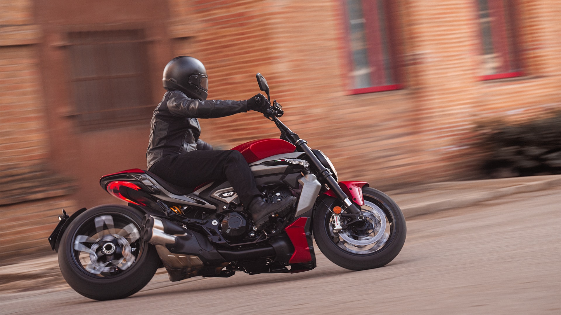 Ducati XDiavel V4