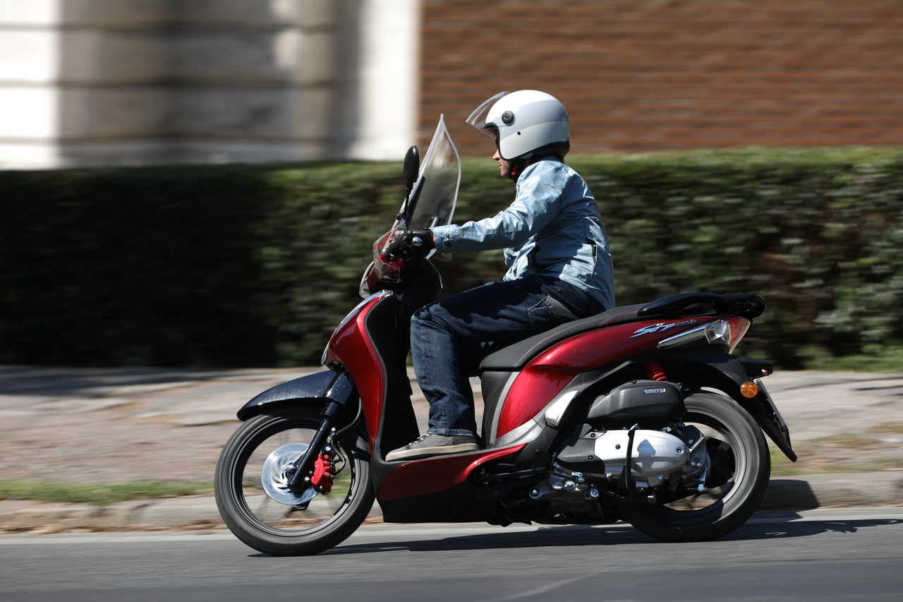 Easy test Honda scooter patente B MY2017