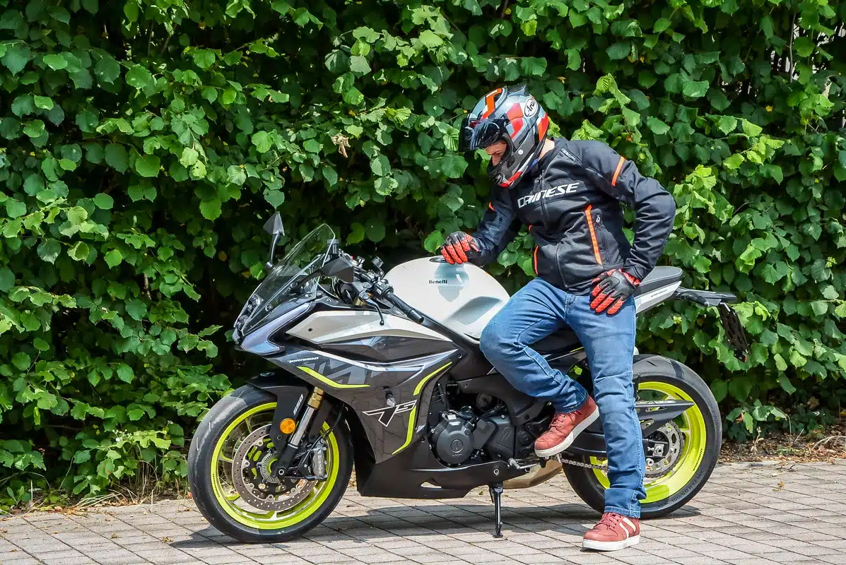 Giacca Air Frame 3 Tex e Guanti Air-Maze