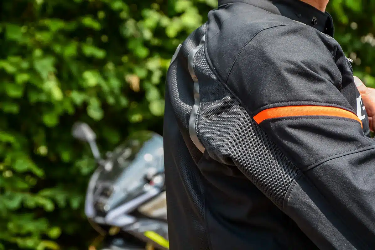 Giacca Air Frame 3 Tex e Guanti Air-Maze