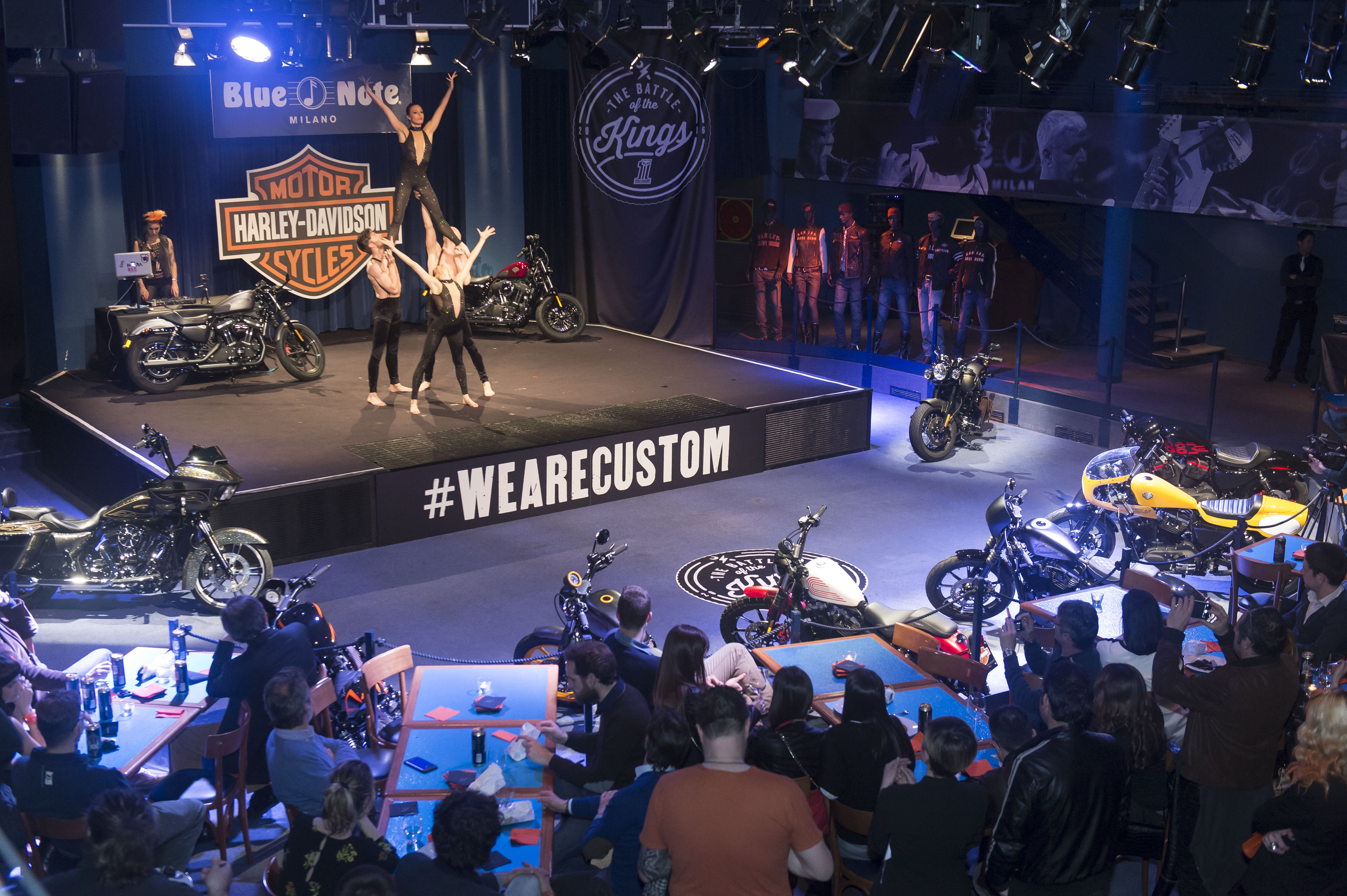 Harley Davidson - Dark Custom Night