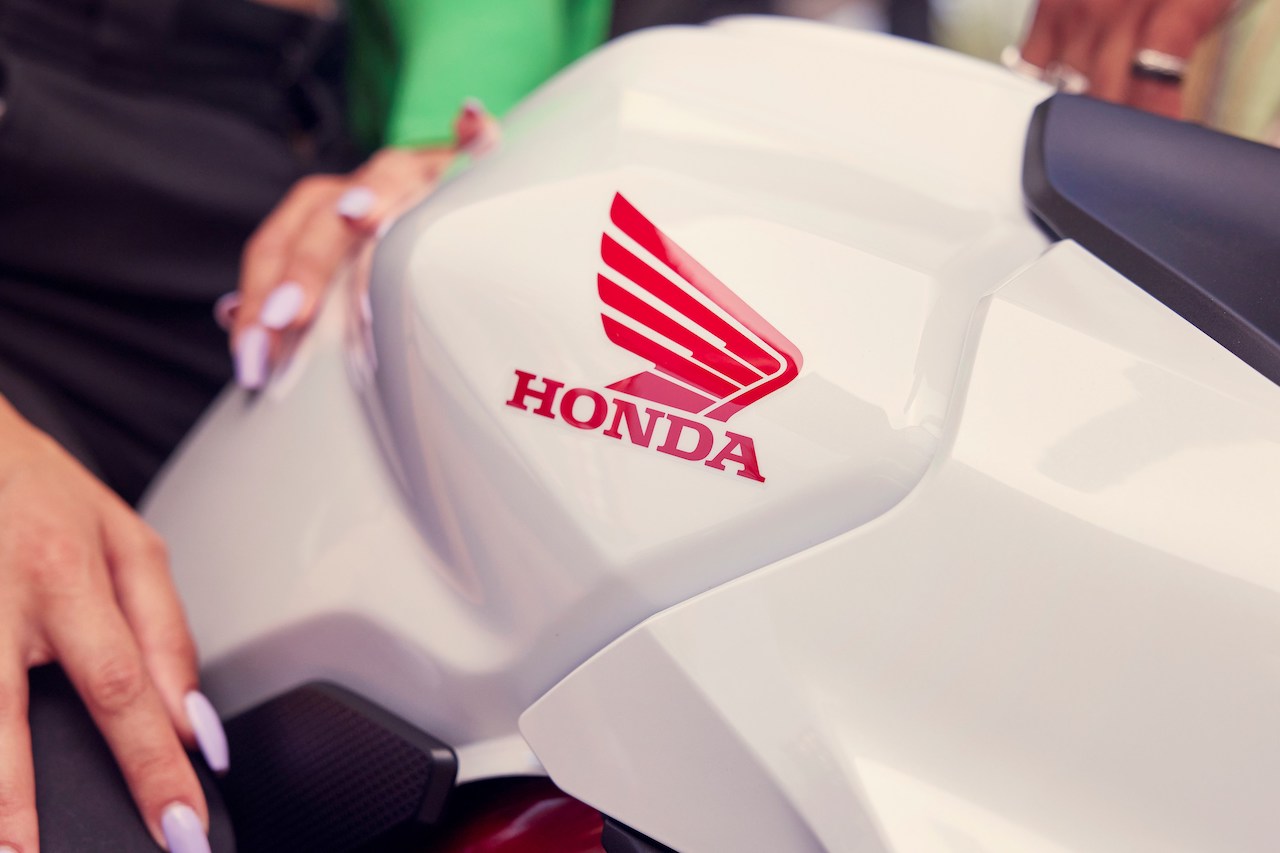Honda CB750 Hornet - foto 