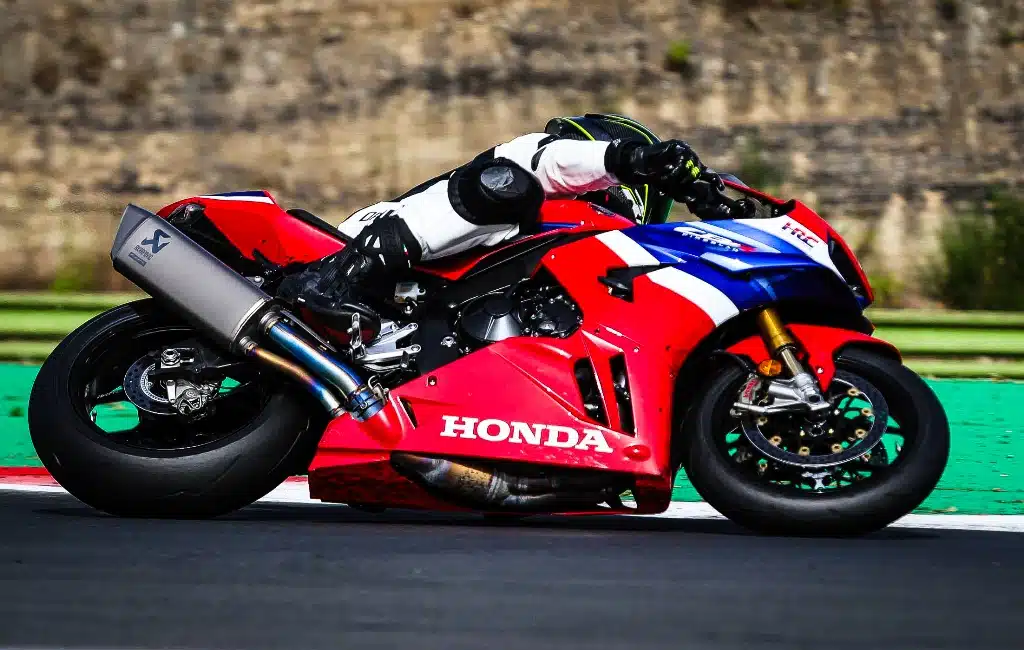 Honda CBR1000RR-R Fireblade SP - Prova in pista