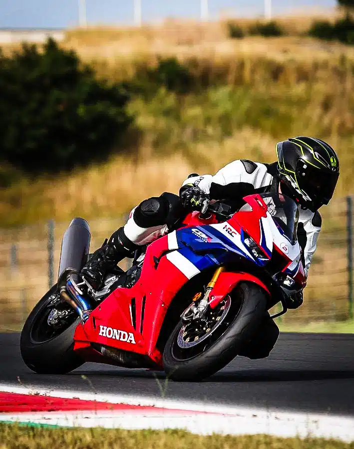 Honda CBR1000RR-R Fireblade SP - Prova in pista