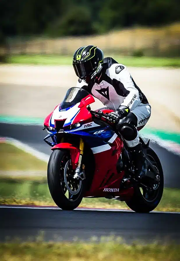 Honda CBR1000RR-R Fireblade SP - Prova in pista