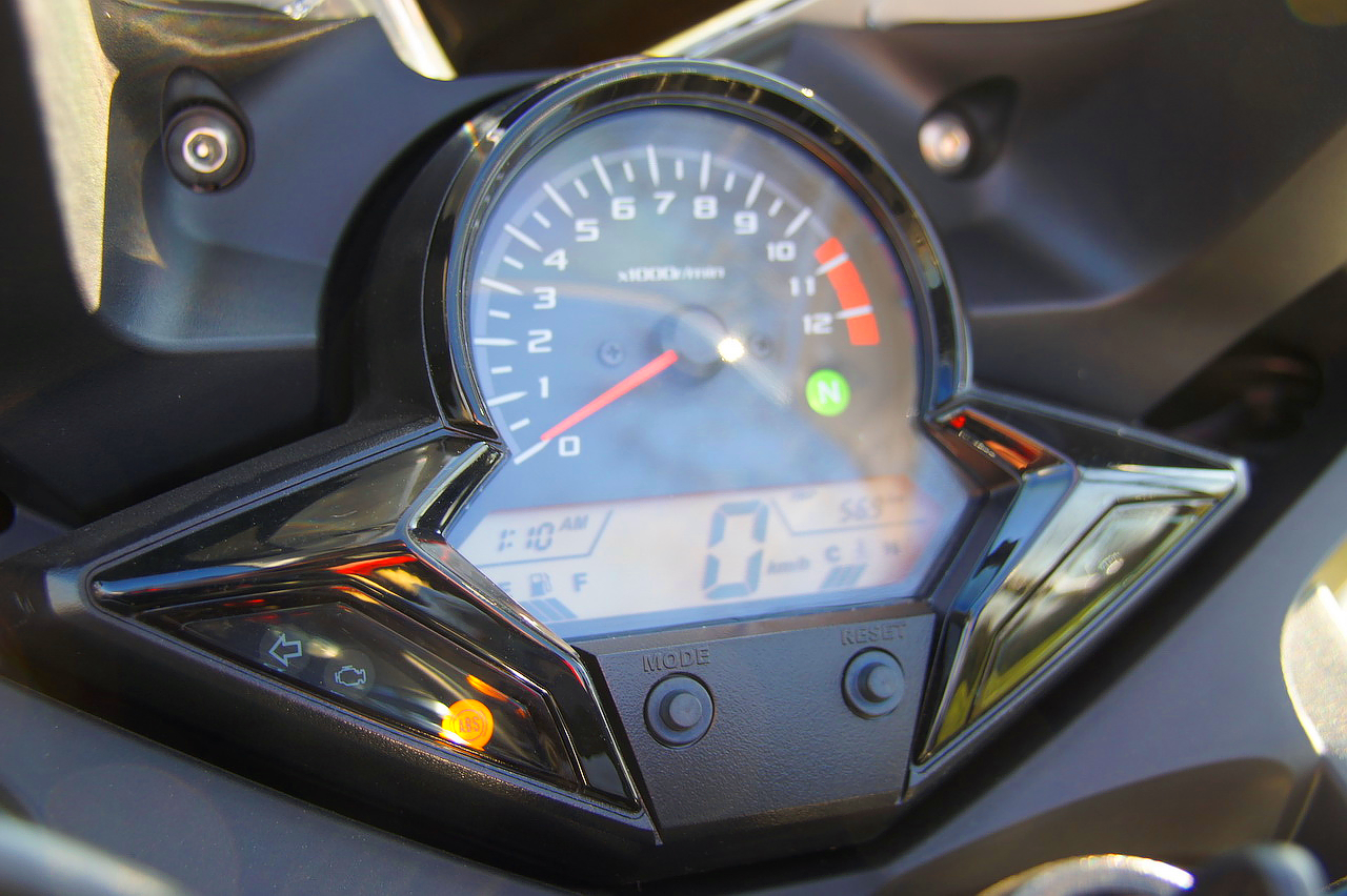 Honda CBR300R prova su strada 2015