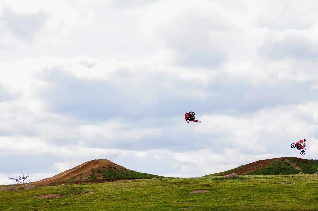 Honda CRF250R e CRF450R 2025 - Foto ufficiali