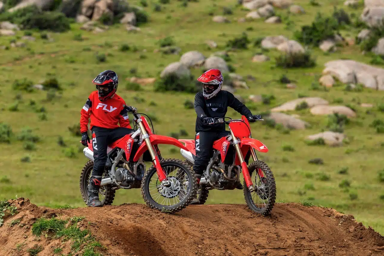 Honda CRF250R e CRF450R 2025 - Foto ufficiali