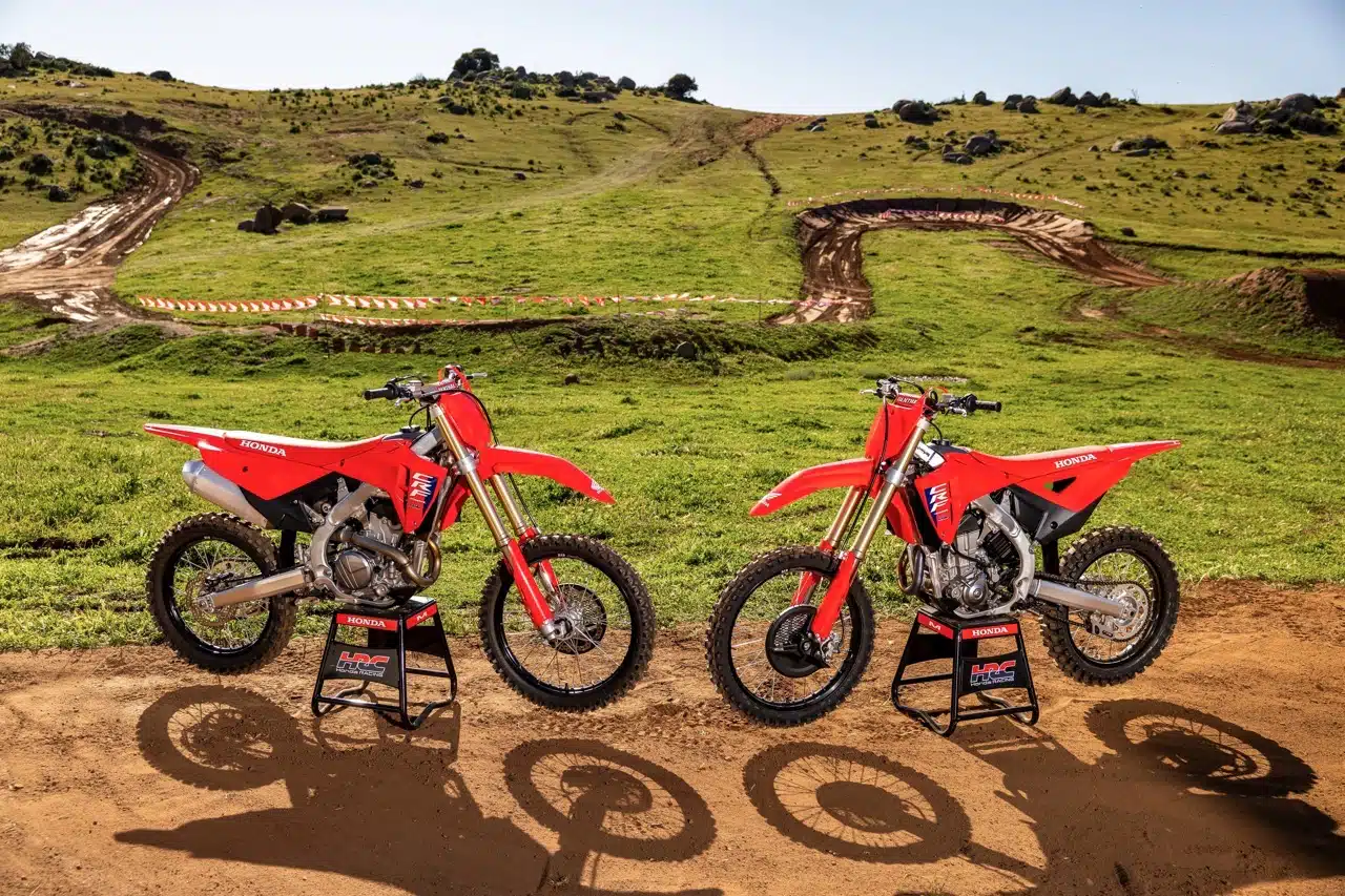 Honda CRF250R e CRF450R 2025 - Foto ufficiali