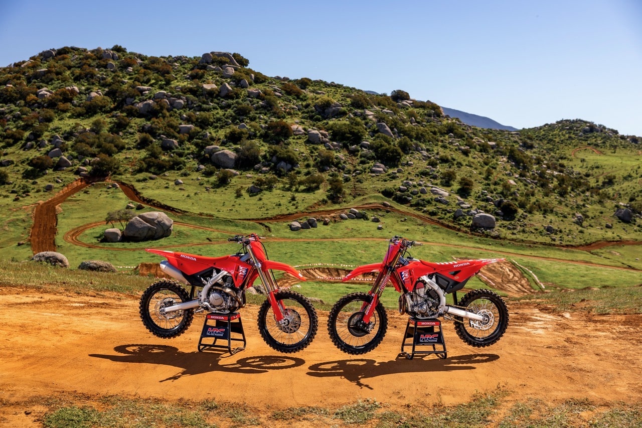 Honda CRF250R e CRF450R 2025 - Foto ufficiali
