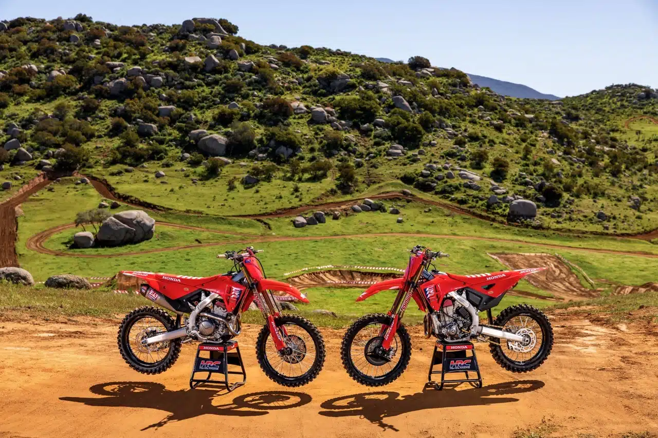 Honda CRF250R e CRF450R 2025 - Foto ufficiali