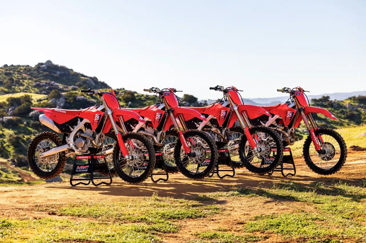 Honda CRF250R e CRF450R 2025 - Foto ufficiali