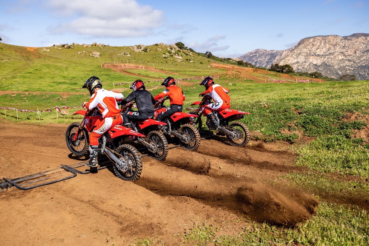 Honda CRF250R e CRF450R 2025 - Foto ufficiali