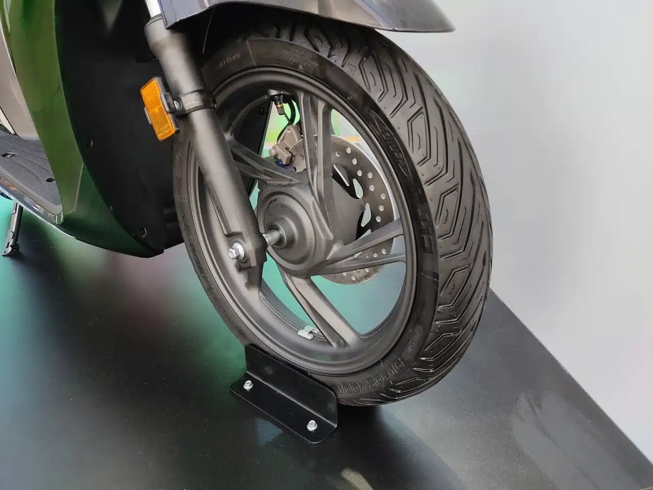 Honda SH125i Vetro - Milano Design Week 2024