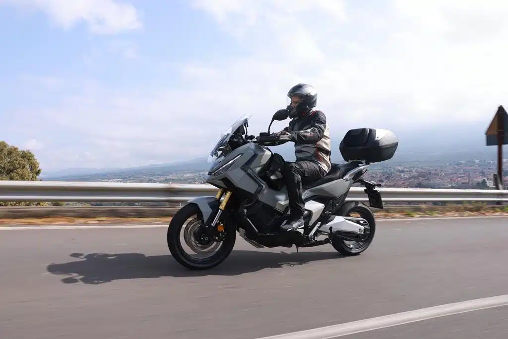 Honda X-ADV 2025 - Prova su strada
