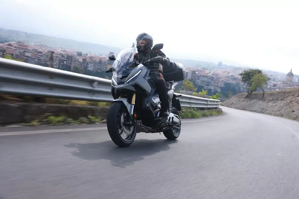 Honda X-ADV 2025 - Prova su strada