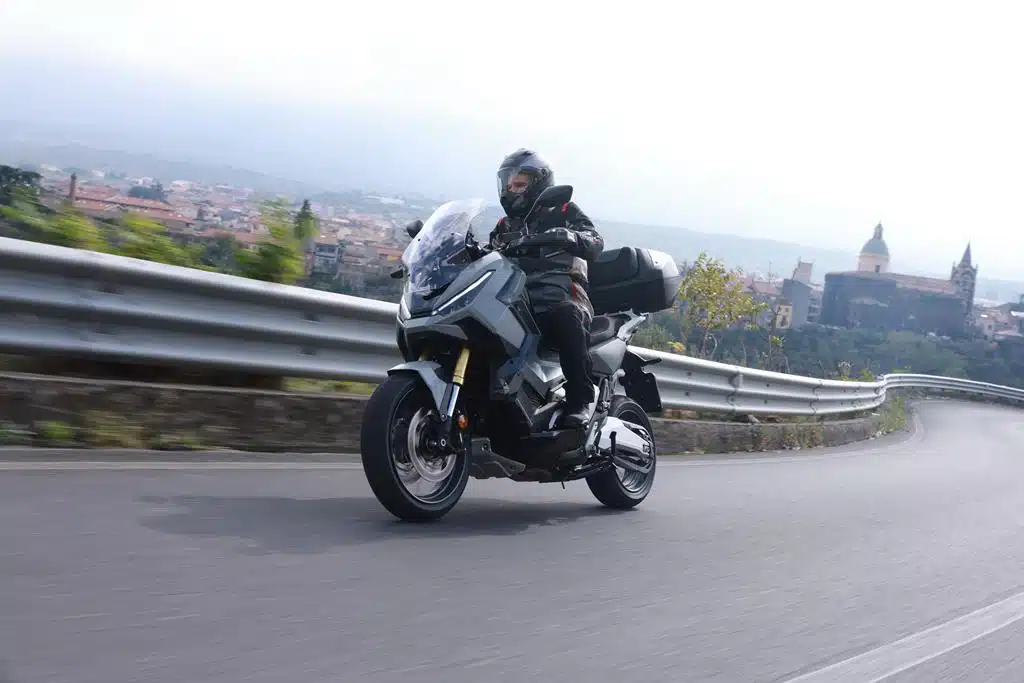 Honda X-ADV 2025 - Prova su strada