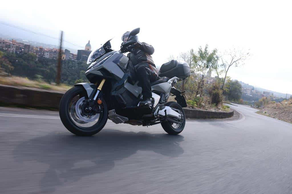 Honda X-ADV 2025 - Prova su strada