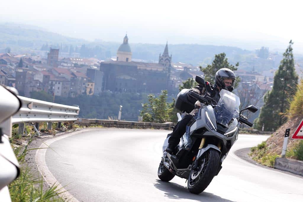 Honda X-ADV 2025 - Prova su strada