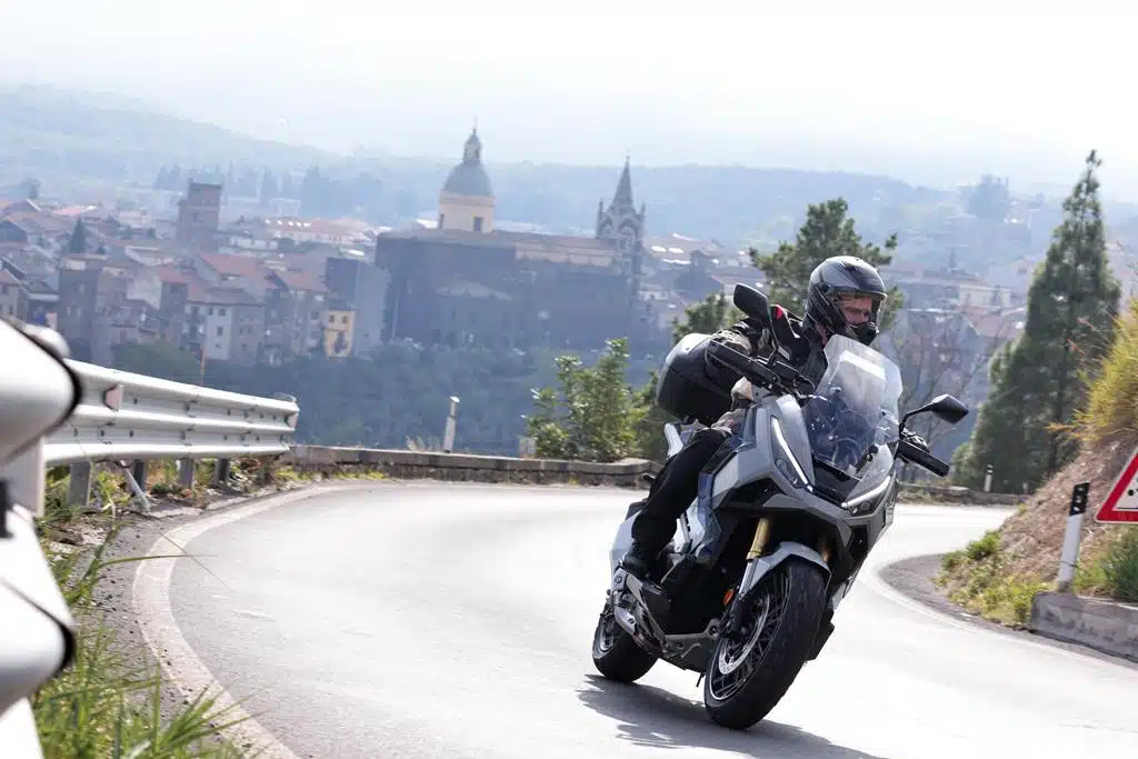 Honda X-ADV 2025 - Prova su strada