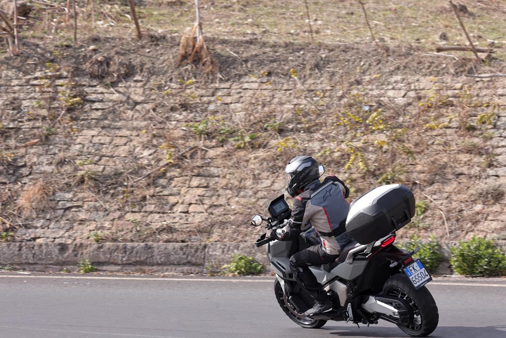 Honda X-ADV 2025 - Prova su strada
