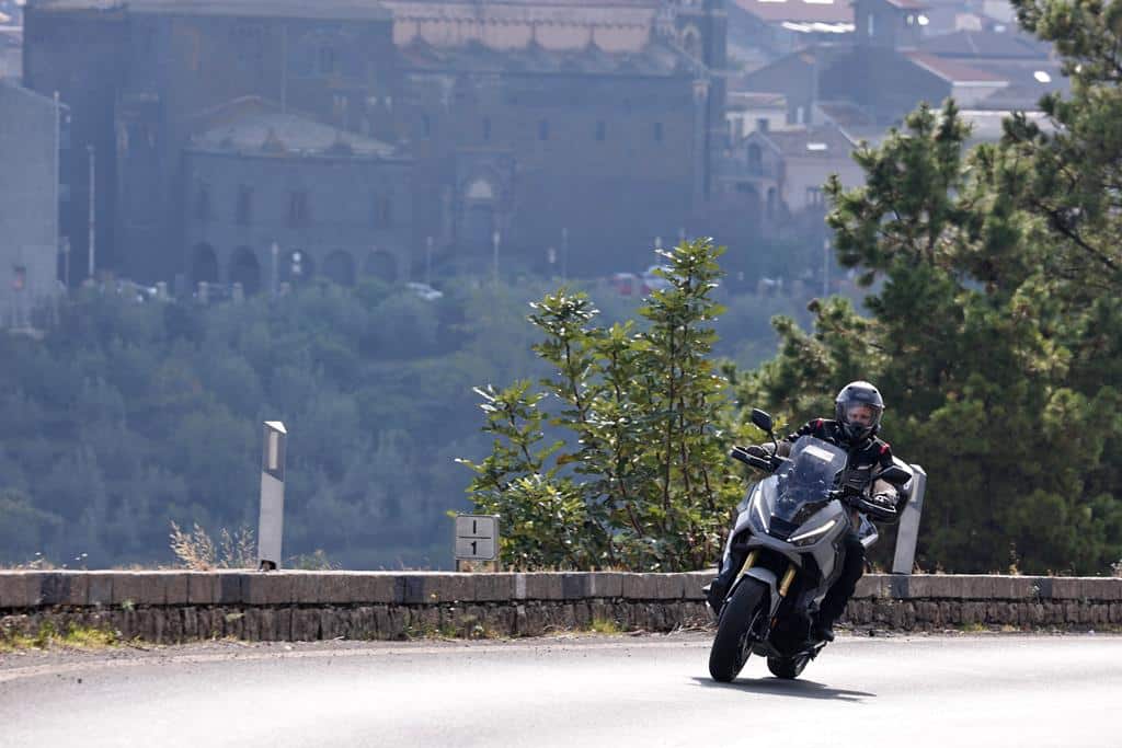 Honda X-ADV 2025 - Prova su strada