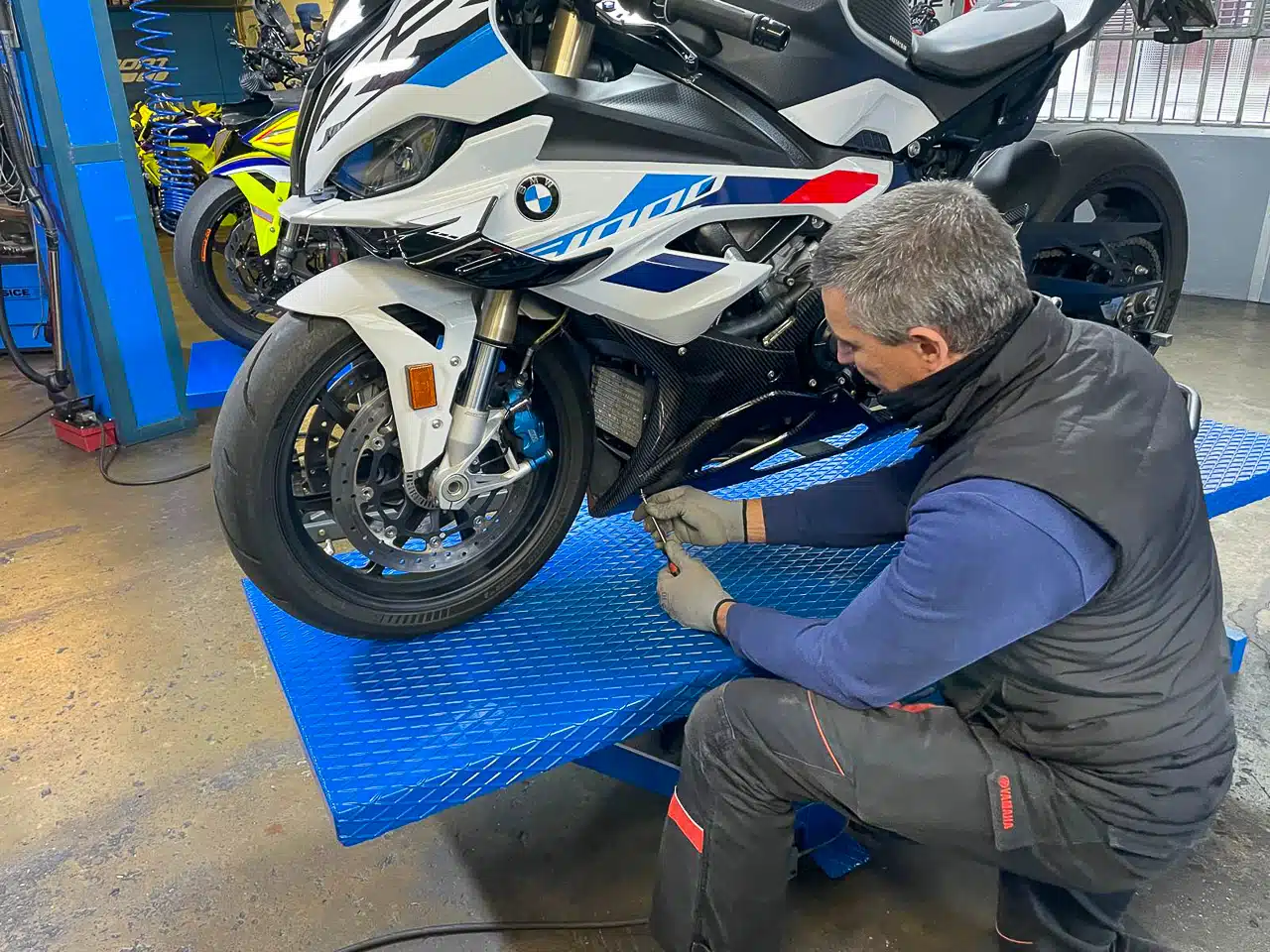 ILMBERGER CARBON PUNTALE PER BMW S1000RR