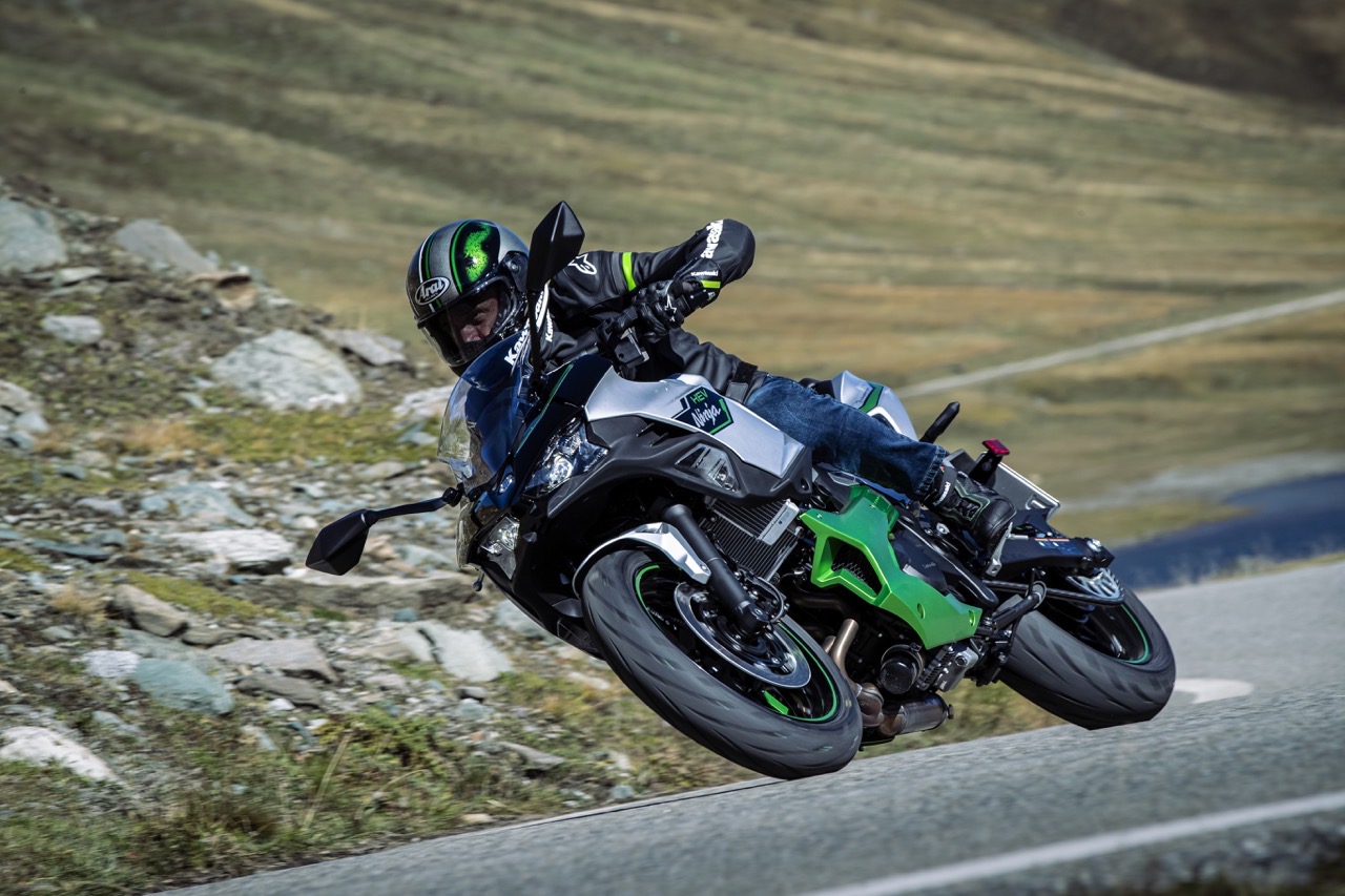 Kawasaki Ninja 7 Hybrid - Foto ufficiali