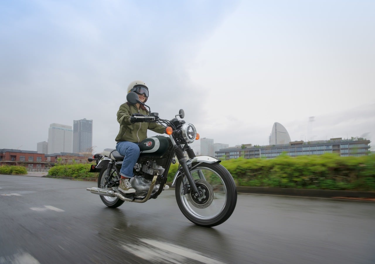 Kawasaki Versys 650, W230 e Meguro S1 MY 2026