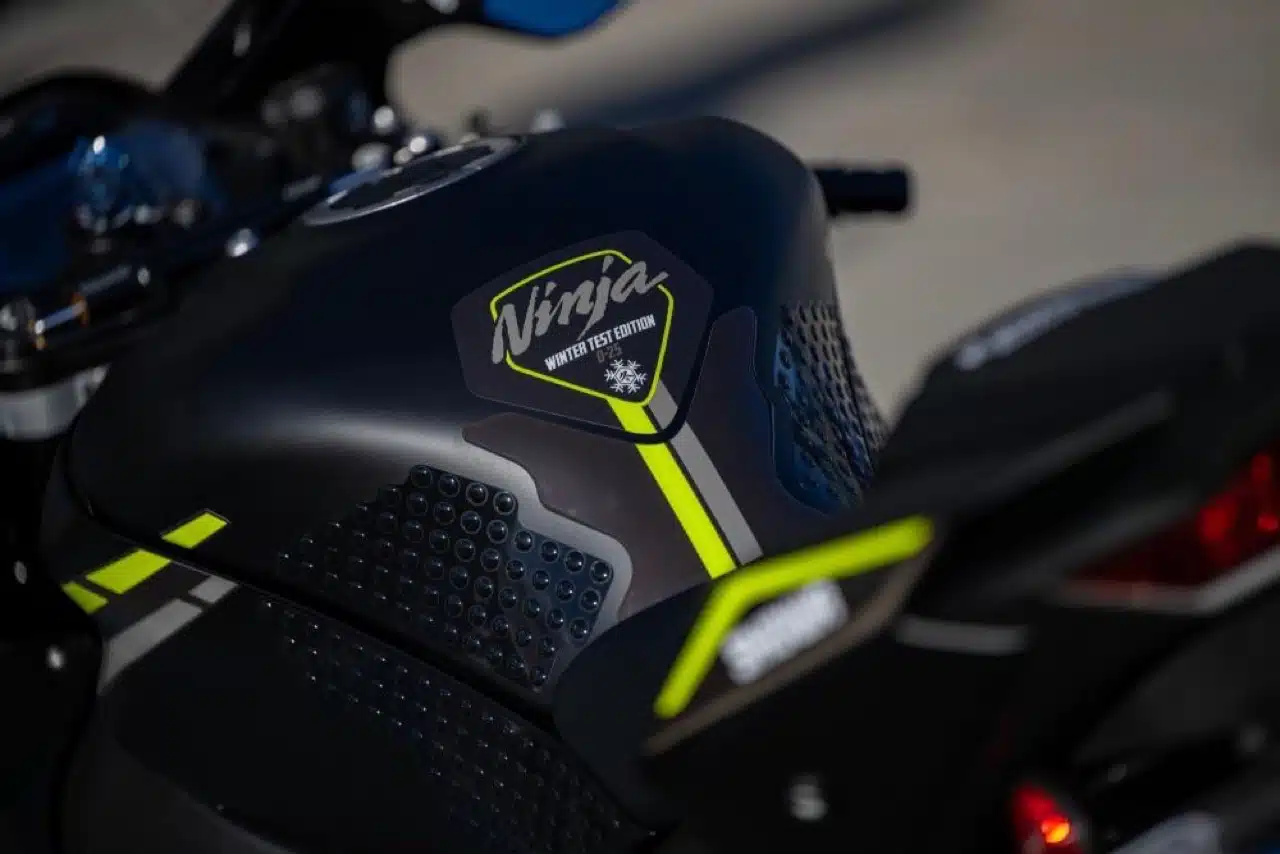 Kawasaki ZX-10RR Winter Test - Foto ufficiali