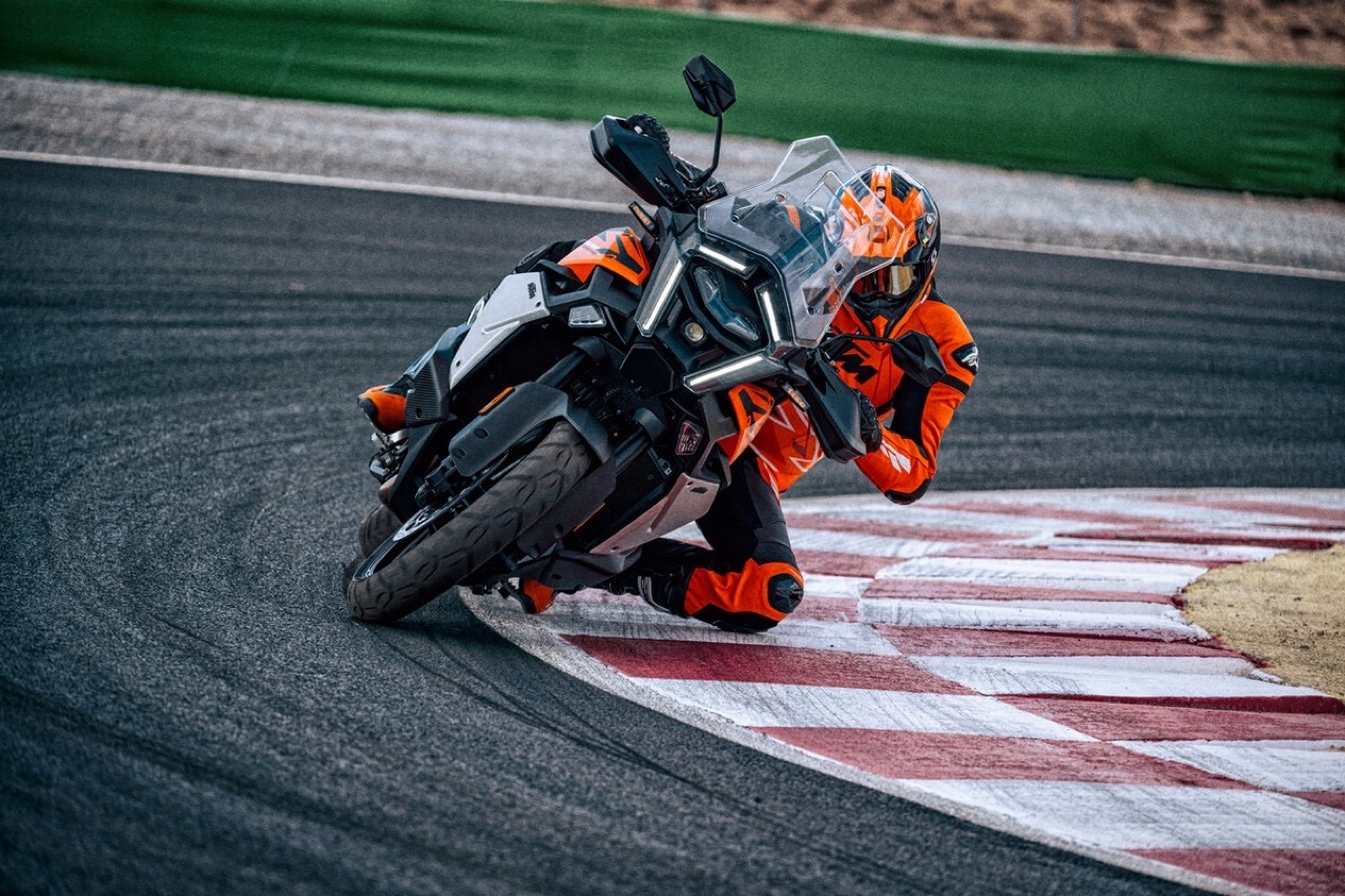 KTM 1390 Super Adventure S EVO - Foto ufficiali