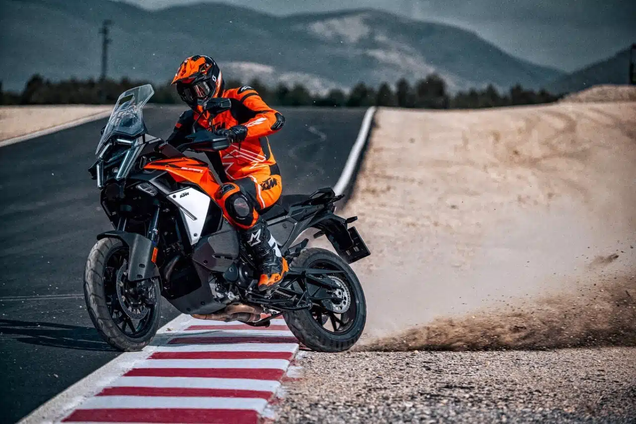 KTM 1390 Super Adventure S EVO - Foto ufficiali