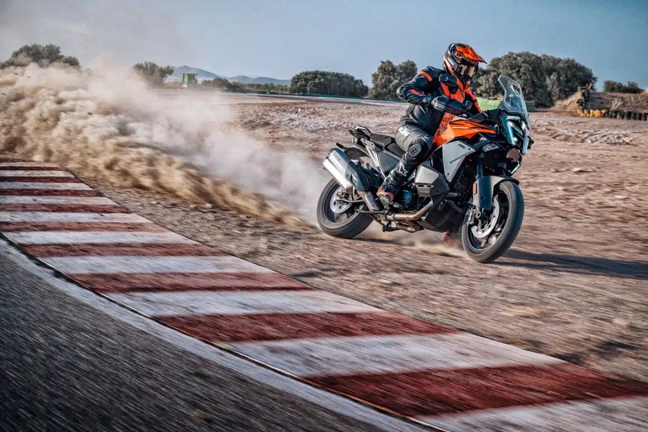 KTM 1390 Super Adventure S EVO - Foto ufficiali