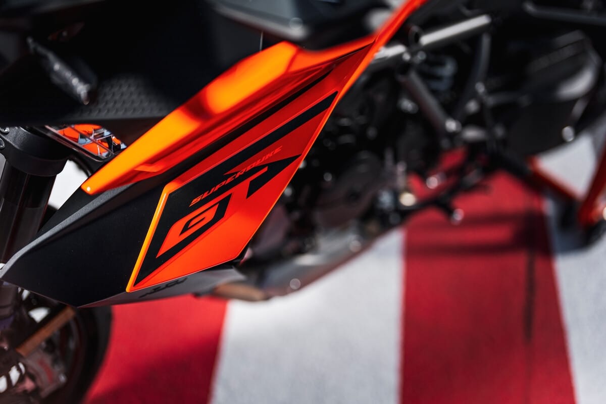 KTM 1390 SUPER DUKE GT 2025