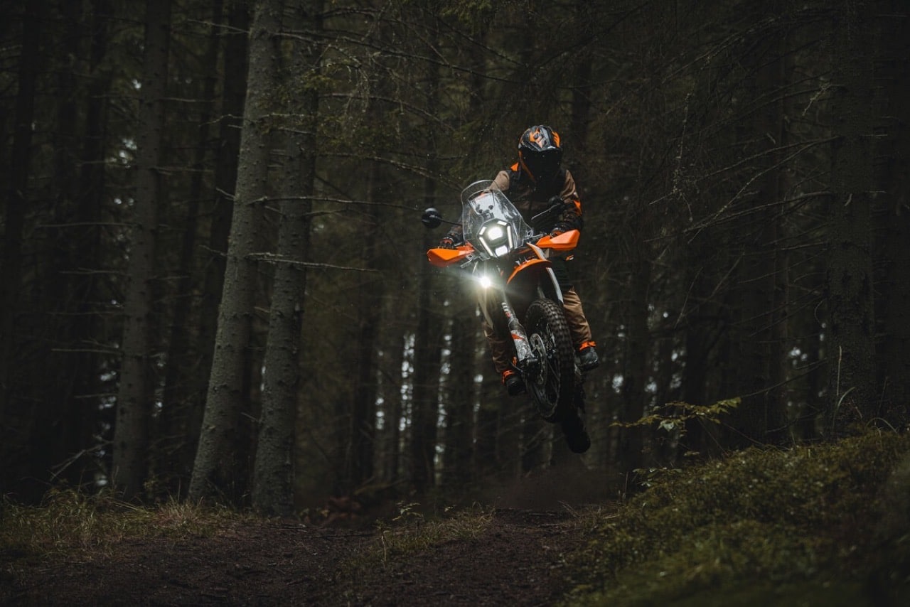 KTM 390 Adventure 2025 - Foto ufficiali